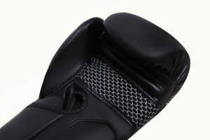 Guantes de boxeo premium para entrenamiento deportivo y diseño de cuero duradero con acolchado cómodo y soporte para las muñecas - Product Image 6