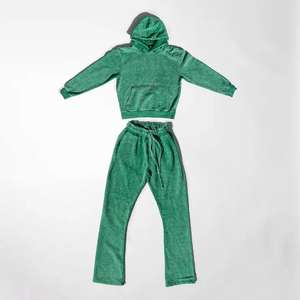 Conjunto Deportivo Retro con Pantalones Anchos y Sudadera con Efecto Desgastado y Pedrería, Personalizable con Logotipo, Unisex, Estilo Urbano - Product Image 6