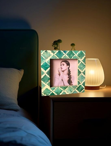 Cadre photo carré personnalisé en MDF et os incrusté, fait main, étanche, avec motif floral géométrique, pour utilisation sur table - Product Image 2