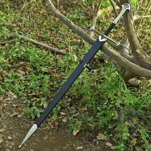 Épée viking en acier à haute teneur en carbone forgée à la main avec fourreau en bois sculpté, style guerrier nordique médiéval, lame de haute qualité, fourreau de qualité supérieure - Product Image 3