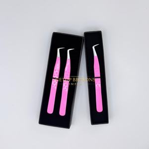 Pinzas para Pestañas de Acero Inoxidable con Punta de Fibra Duradera, Diseño de Corazón Recortado, Recubrimiento en Polvo Rosa Claro, 90 Grados - Product Image 4