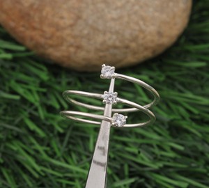 แหวนเงินแท้ 925 ดีไซน์หรูหรา สามชั้น ประดับด้วยเทอร์ควอยซ์ แบบเรียงสามแถว เรียบง่าย สวยงาม เหมาะสำหรับผู้หญิง งานแต่งงาน ขายส่ง - Product Image 3