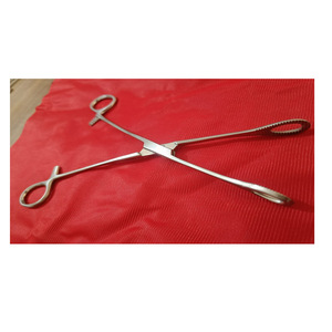 Pinces à éponges manuelles en acier inoxydable, ensemble d'instruments chirurgicaux HS-0426-45 certifié CE Classe II Hosanna Surgical, réutilisables et courbées - Product Image 3