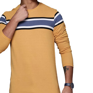 T-shirt tricoté à manches longues pour homme, col rond, bordure contrastante rayée, coupe décontractée, motif jaune, bleu et blanc - Product Image 1