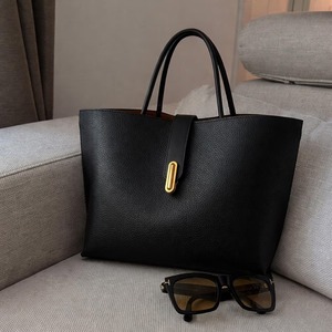 Bolso de Mano y Bandolera de Cuero para Mujer, Ideal para Cenas y Citas, Elegante y Disponible a Buen Precio - Product Image 1