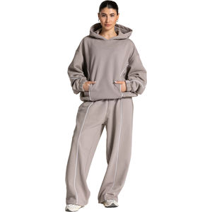 Conjunto de 2 Piezas para Mujer, Color Gris Piedra, 100% Algodón Ecológico, Sudadera con Capucha Extra Grande, Estampado con Pedrería, Bolsillo Oculto, Pantalón Ancho en Contraste - Product Image 1