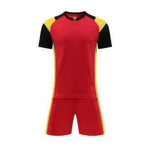 Uniforme de Fútbol Unisex de Calidad Garantizada con Camiseta de Manga Corta, Tela Transpirable de Secado Rápido, Color y Nombres de Equipo Personalizables - Product Image 4