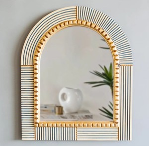 กระจกติดผนังกรอบไม้สุดหรู งานแฮนด์เมด ผลิตโดย SN HANDICRAFTS เดลี - Product Image 1