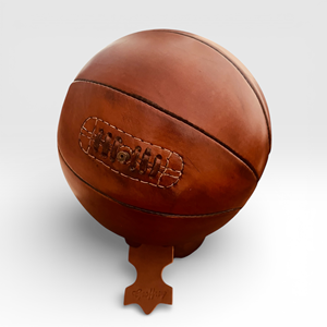 Balón de Baloncesto Antiguo de los Años 1900 con Patina, % Cuero Vacuno y Madera Restaurada Encerada, Talla 5, Decoración Deportiva - Product Image 2