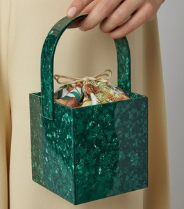 Pochette de soirée en résine époxy de haute qualité avec poignée élégante, finition marbrée, pour événements et fêtes, sac à main tendance et stylé - Product Image 1