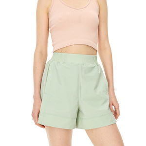 Women's High <b>Waist</b> White Shorts With Pockets Breathable Knitted Fabric Casual Style Regular Fit <b>Elastic</b> <b>Waist</b> - Product Image 4