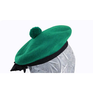 หมวกบัลมอราลขนสัตว์สีเขียวเทอร์ควอยซ์สไตล์สก็อต ทำมือ พร้อมพู่ห้อย  รับผลิตตามสั่ง ขายส่งจากโรงงาน - Product Image 3