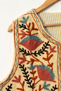 Chalecos de Terciopelo sin Mangas para Mujer de la Mejor Calidad, Chalecos Bordados a Mano, Chaleco Suzani, Chaquetas Cortas de Terciopelo - Product Image 5