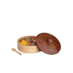 Boîte à épices traditionnelle indienne en bois Masala Dani avec couvercle, organiseur de rangement durable pour herbes et assaisonnements - Product Image 1