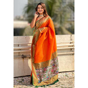 Sari Patola en tissu pur orange Elite Weaves, tissé Zari, avec des tissages contrastés pour robes de cocktail - Product Image 1
