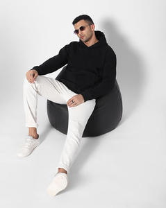 Sudadera extragrande premium con un ajuste informal y moderno, tejido de algodón suave al tacto y un acabado de alta calidad y duradero. - Product Image 5