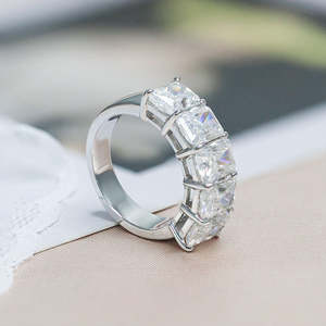 แหวนแต่งงานครึ่งวงกลมประดับเพชรโมอิสซาไนต์ทรงเรเดียนท์คัท เงินแท้ 925 ระดับ VVS ดีไซน์ทันสมัยคลาสสิก เหมาะเป็นของขวัญสำหรับผู้หญิงในงานปาร์ตี้ - Product Image 6