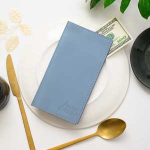 Tarjetero Clásico de Cuero Genuino Hecho a Mano de Lujo al por Mayor, con Logotipo Personalizado, Ligero y Resistente al Agua para Restaurantes y Hoteles - Product Image 3