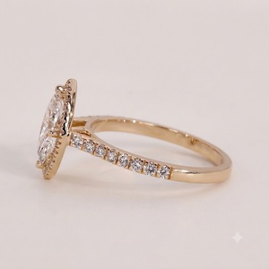Bague de fiançailles en or jaune 18 carats avec halo de diamants de laboratoire certifiés IGI, taille marquise, 2,42 carats, clarté VS1, couleur E, bague de mariage - Product Image 2
