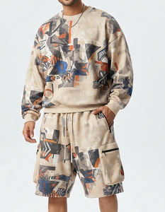 Ensemble de survêtement pour homme : short cargo en molleton 100 % polyester à col rond et manches longues, avec sweat-shirt à épaules tombantes - Product Image 5