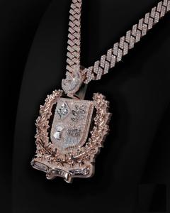 Colgante de Joyería Hip Hop Personalizado con Gran Corona, Diamantes Moissanita y Oro Rosa, Colgante de Diamantes Personalizado para Hombres y Mujeres - Product Image 2