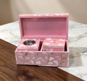 Caja de Incienso Artesanal Ecológica con Incrustaciones de Madreperla Rosa, Aromática, para Fragancia del Hogar - Product Image 1
