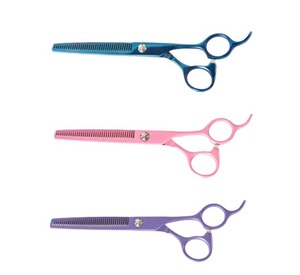 Ciseaux de coiffure japonais professionnels à lame large pour barbier, manche rose, bleu, violet - Product Image 1