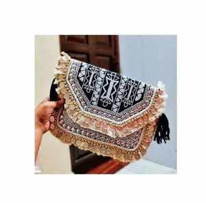 Pochette de luxe en résine pour filles, sac à main tendance avec chaînes de perles, idéal pour mariages, fêtes, cadeaux, fabriqué en Inde - Product Image 1