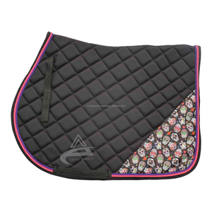 Tapis de selle et bonnets assortis de la série Horse Black SKULL, style anglais, en tissu coton, pour équitation anglaise, tapis de selle polyvalent. - Product Image 1