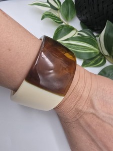 Resin Acrylic Handmade Opening <b>Bracelet</b> Trendy Round-Shaped <b>Bracelet</b> for Women Girls Customized Size Best Quality - Product Image 2