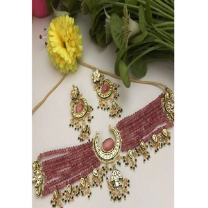 Ensemble collier ras-du-cou et boucles d'oreilles élégants en laiton plaqué or de qualité supérieure avec perles imitation moissanite, cadeau de mariage pour femme - Product Image 3