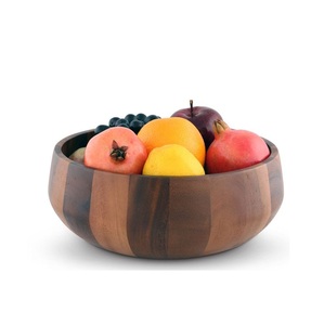 Bol de service en bois fait main, design rustique artisanal pour fruits, salades, collations, noix, desserts, présentation sur table de cuisine ou salle à manger - Product Image 4