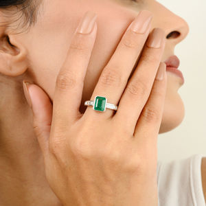 14K Solid Gold Men's Baguette Diamond Emerald Solitaire Ring - Product Image 6