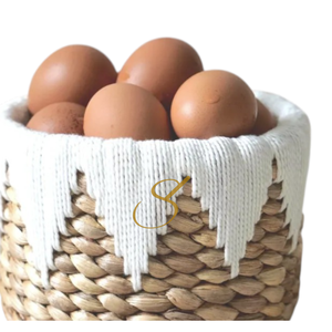 Organizador de Jacinto de Agua Tejido a Mano: Cesta de Almacenamiento Cilíndrica Amarilla Natural - Product Image 3