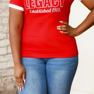 Camiseta Delta Legacy con Bordado Chenille, Prenda de Algodón Premium para Hermandades, Ropa Griega DST, Camiseta con Ribete Negro - Product Image 6