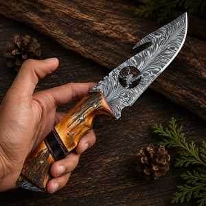 Couteau de chasse en acier de Damas, lame à pointe tombante avec manche en bois pour usage extérieur - Product Image 6