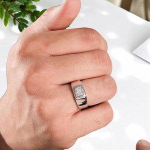 Bague de fiançailles vintage pour femme avec diamant de laboratoire taille radiant de 1,00 carat |   Or blanc 14 carats |   Cadeau d'anniversaire de mariage IGI - Product Image 3