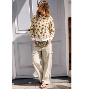 Veste florale pour femme au design unique, imprimé floral élégant, vêtement d'extérieur décontracté, manches longues, veste légère tendance disponible - Product Image 1