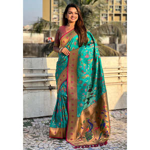 Sari en soie Paithani bleu Firozi, tissé avec des fils de zari, vêtements indiens et pakistanais - Product Image 1
