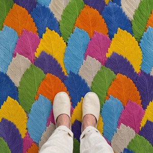 Alfombra de Hojas Coloridas Hecha a Mano, Alfombra de Lana Multicolor, Diseño Botánico Moderno, Venta al Por Mayor Personalizada - Product Image 2