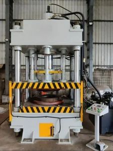 Prensa Hidráulica Industrial de Doble Columna de Alta Resistencia DIVINE MACHINERY SOLUTION con Capacidad de 60 Toneladas - Product Image 2