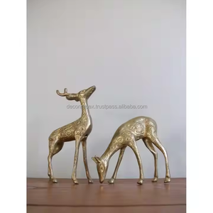 Escultura de ciervo de aluminio fundido Ventas de fábrica Figuritas de interior de la mejor calidad Vajilla Artículos decorativos para el hogar por Decor IMPEX - Product Image 4