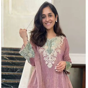 Elegante Conjunto de Kurti y Palazzo Rosa Bordado con Dupatta |   Traje Étnico de Diseño para Mujer, Ropa Étnica Festiva para Mujer - Product Image 1