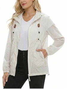 Veste coupe-vent d'hiver pour femme avec capuche, imperméable, anti-UV, séchage rapide, vêtement décontracté avec logo personnalisé, couleur polyester tissé, automne - Product Image 1