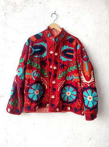 Chaqueta Corta de Algodón Bordada con Suzani Rojo para Mujer, Estilo Bohemio Étnico con Flores Coloridas - Product Image 5