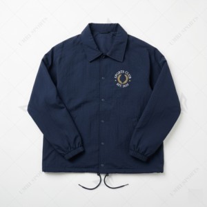 เสื้อโค้ชปักลายตามสั่ง สำหรับชมรมบัณฑิต พร้อมตัวอักษร  ผ้าสำหรับทุกฤดูกาล ผลิตจากโรงงานโดยตรง เสื้อผ้าสตรีทแวร์ ชุดยูนิฟอร์ม เสื้อคลุมกีฬา - Product Image 1