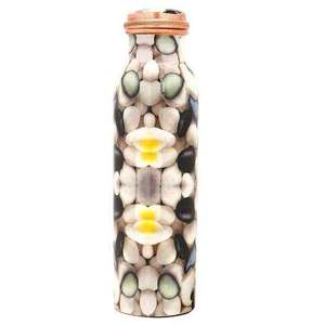 Bouteille en cuivre pour la décoration intérieure, élégante verrerie en métal pour la cuisine, la salle à manger et la présentation. - Product Image 4