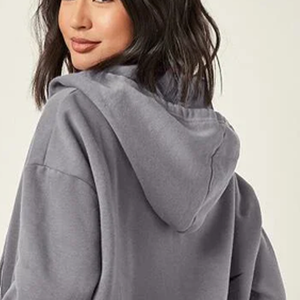 Sweat à capuche zippé OEM uni anthracite pour femme, épaules tombantes, poche avant, vente en gros - Product Image 4