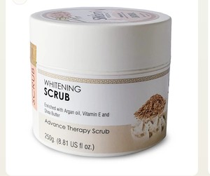 Crème Visage Exfoliante et Nettoyante en Profondeur aux Herbes et à l'Avoine Silkberry Professional pour l'Élimination des Peaux Mortes – Livraison par Mer et Air - Product Image 3