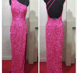 ชุดราตรีสีชมพูประดับเลื่อมสั่งตัดพิเศษ แขนกุด หรูหรา สำหรับงานเลี้ยง ขายส่งจำนวนมาก - Product Image 2